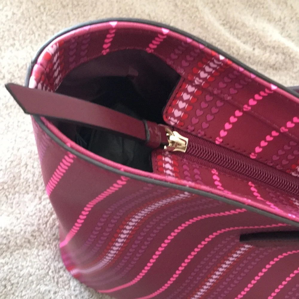 Kate Spade Kelsey Heart Print Tote NWT - Picture 10 of 16